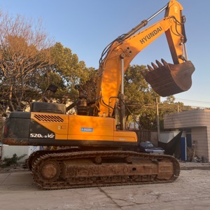 Excavatrice hydraulique Hyundai 520L-9VS d'occasion, équipement minier lourd avec conception économe en énergie, largement utilisée dans la construction routière - Product Image 2