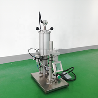 Ligne de remplissage automatique d'aérosols de parfum Spray corporel Machine de production de vernis à poivre à sertir pour l'Egypte et l'Inde
