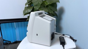 Analyseur biochimique automatique d'analyseur vétérinaire de chimie sèche portatif de MNCHIP V5 avec le disque de réactif - Product Image 6