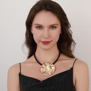 TongLing kalung bundar Vintage untuk wanita, kalung Choker tali spons hitam dengan untai Aloi geometris trendi gaya Amerika Serikat