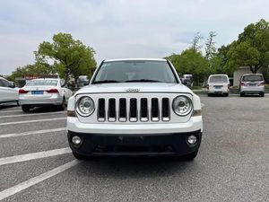 <span class=keywords><strong>Jeep</strong></span> Patriot 2013 Usado <span class=keywords><strong>de</strong></span> <span class=keywords><strong>Segunda</strong></span> <span class=keywords><strong>Mano</strong></span>, 2.4L <span class=keywords><strong>4x4</strong></span> Edición Deportiva, SUV Compacto Negro <span class=keywords><strong>de</strong></span> 5 Plazas, Personalización Interior Disponible - Product Image 2