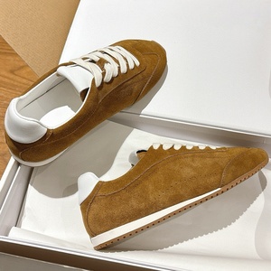 โลโก้ดั้งเดิม ดีไซน์อิตาลีแท้ รองเท้าโลฟเฟอร์แบบสวมลำลองหนังแท้สำหรับผู้หญิง A*O มีไซส์สำหรับทั้งผู้ชายและผู้หญิง - Product Image 6