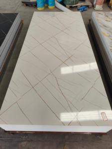 Panel de Pared de PVC con Diseño Clásico, Acabado Brillante, Lámina de Mármol Brillante de 1220*2440 mm, Revestimiento UV, Acabado de Alto Brillo, Fácil de Instalar, Resistente al Agua y al Fuego - Product Image 2