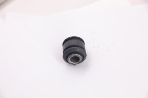 551208h500 באיכות גבוהה חלקי חילוף אוטומטי קישור גומי bushing זרוע ההשעיה ריסוק לנסן - Product Image 4