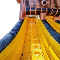Toboggan gonflable commercial en forme de bateau pirate avec château gonflable et trampoline en PVC, facile à installer pour aire de jeux pour enfants