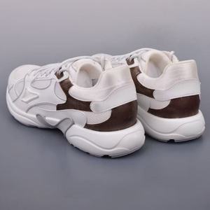 Calzado Deportivo de Diseño de Alta Calidad para Exteriores, Tejido Ligero de Verano, Estilo de Marca Personalizado, Moderno y Cómodo - Product Image 2