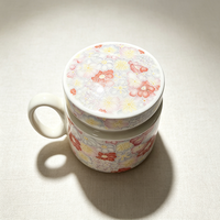 Mug en céramique coloré à motifs floraux en relief avec couvercle 400 ml, tasse à café domestique, tasse à eau pour le petit-déjeuner