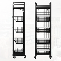 Étagère de présentation noire pour épicerie avec roulettes et paniers métalliques pour les zones de caisse et de promotion