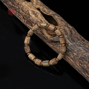 Auténtica Pulsera de Cuentas de Agarwood Natural para Mujer, Joyería Hecha a Mano con Fragancia de Madera de Oud de Vietnam - Product Image 1