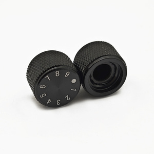 Perilla de tapa de Control de interruptor de potenciómetro de eje moleteado de aluminio negro de 15mm de diámetro 6MM 18T con marcado de números en la parte superior - Product Image 1