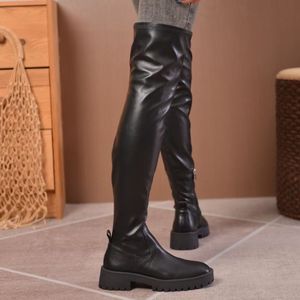 Bottes de luxe pour femme, style long, couleur noire, talon épais, imperméables, hauteur genou, bottes hautes pour l'automne - Product Image 5