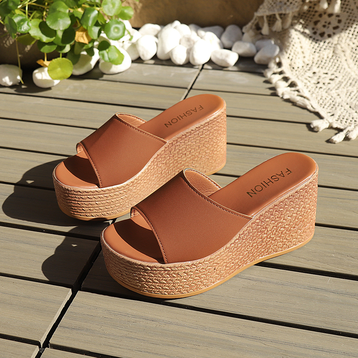 Camel color