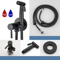 Buse de pulvérisateur de toilette Bidet en acier inoxydable brossé noir Booster de pression d'eau chaude et froide intégré dissimulé moderne pour hôtels