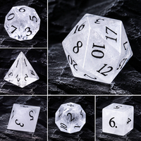 Vente en gros de dés de jeu polyédriques DND, dés en pierre naturelle de quartz blanc transparent, ensembles de dés personnalisés avec logo pour Dungeons and Dragons RPG