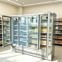 Vitrine réfrigérée verticale à quatre portes vitrées avec congélateur bas, réfrigérateur commercial pour boissons, fruits, gâteaux et lait