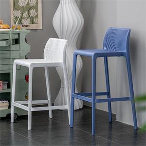 Tabouret <span class=keywords><strong>de</strong></span> bar en plastique PP <span class=keywords><strong>de</strong></span> nouvelle conception, <span class=keywords><strong>chaise</strong></span> haute, mobilier <span class=keywords><strong>de</strong></span> café et <span class=keywords><strong>de</strong></span> restaurant, style nordique, chaises <span class=keywords><strong>de</strong></span> bar - Product Image 1