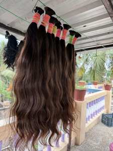 Closure en cheveux humains 5x5, noir naturel ondulé, avec dentelle suisse, texture douce, pour la confection de perruques, extensions et coiffure en salon - Product Image 2