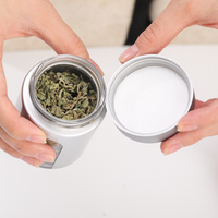 Récipient étanche à l'humidité de couleur de pot de stockage en verre Matcha de qualité alimentaire de 120ml 4oz avec capuchon résistant aux enfants et fenêtre transparente visible