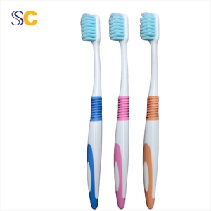Cepillo <span class=keywords><strong>de</strong></span> <span class=keywords><strong>Dientes</strong></span> Manual para Adultos <span class=keywords><strong>de</strong></span> Cerdas Suaves <span class=keywords><strong>de</strong></span> Alta Calidad a <span class=keywords><strong>Precio</strong></span> Económico para el Mercado Africano - Product Image 3