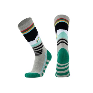 Chaussettes de sport personnalisées à semelle éponge, écologiques, à séchage rapide, pour adultes et enfants, idéales pour le ski et la randonnée en montagne - Product Image 6