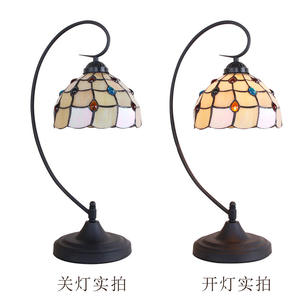 Lampe de table de style américain moderne minimaliste en verre teinté pour chambre à coucher, bureau, bar, éclairage décoratif chaud pour la maison - Product Image 2