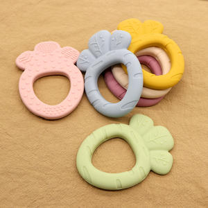 ยางกัดซิลิโคนสำหรับเด็ก รูปแครอท ช่วยบรรเทาอาการคันเหงือก เกรดอาหาร สำหรับ<span class=keywords><strong>เด็ก</strong></span> <span class=keywords><strong>6</strong></span> <span class=keywords><strong>เดือน</strong></span>ขึ้นไป ต้มฆ่าเชื้อแล้ว ป้องกันการกัด - Product Image 1