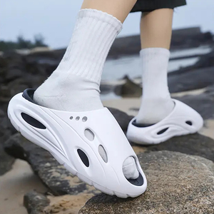 รองเท้าแตะลำลองผู้ชายแฟชั่นดีไซน์ใหม่ประจำฤดูร้อนปี 2025 รองเท้าสไลด์ EVA รองเท้ากีฬาโฟมแบบสั่งทำพร้อมโลโก้สำหรับผู้ชาย - Product Image 4