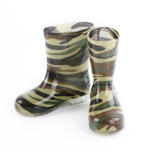 <span class=keywords><strong>Bottes</strong></span> <span class=keywords><strong>de</strong></span> <span class=keywords><strong>pluie</strong></span> pour femmes en PVC transparent, imperméables, antidérapantes, à imprimé camouflage, confortables et bon marché - Product Image 1