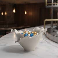 Bol à chocolat en céramique à bord ondulé façonné à la main style nordique, bol décoratif pour fruits, vase en céramique moderne, décoration d'intérieur, usine de céramique