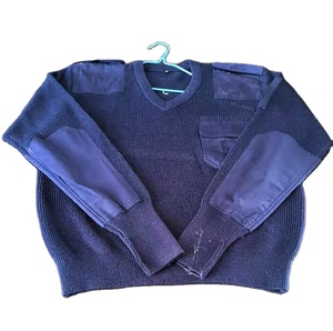 Pull kaki HBS25 avec écussons sur les épaules et les coudes pour homme et pull oversize - Product Image 2
