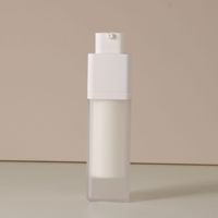 Logo personnalisé Vide Rotation 15 ml Soins de la peau 30ml Cosmétiques 50ml Blanc 1oz Rond Twist Up Airless Pump Bottle Savon liquide givré