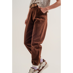 Jeans de Cintura Alta con Pliegues Delanteros en Color Marrón - Product Image 3