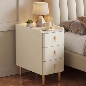 Table <span class=keywords><strong>de</strong></span> <span class=keywords><strong>chevet</strong></span> en bois <span class=keywords><strong>de</strong></span> style scandinave hautement recommandée <span class=keywords><strong>avec</strong></span> trois tiroirs et compartiment secret dissimulé pour usage domestique - Product Image 4