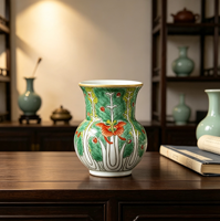 Vase en porcelaine de style antique, entièrement peint à la main, motif chou chinois, petit vase en céramique avec motifs de papillon et de libellule