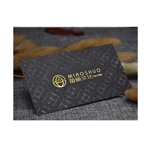 Winnus Tùy Chỉnh Màu Đen Trắng 3D Logo Dập Nổi Lớn lên In Tại Chỗ UV Tráng Giấy Tên Thẻ Kinh Doanh Sang Trọng UV - Product Image 1