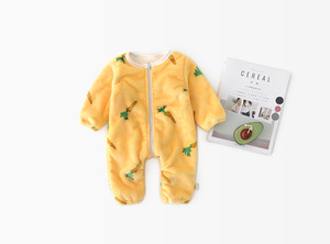 Ropa occidental de invierno para recién nacidos, mono con estampado bonito de manga larga de terciopelo, peleles cálidos para bebés y niñas - Product Image 6