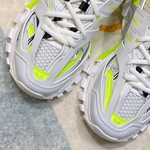 Chaussures de course souples de luxe pour designer, semelle élastique, modèle Track 3.0 BB, en tissu mesh original, baskets de créateur BB - Product Image 3