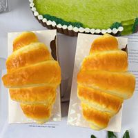 Jouet Squishy Croissant 2026 – Le Plus Vendu – Réaliste en EVA et PU – À Remontée Lente – Anti-Stress Sensoriel – Personnalisable pour Enfants