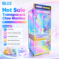 Machine à griffes à fort potentiel de profit pour peluches, équipement de jeu d'arcade transparent et coloré pour les entreprises de divertissement familial (FEC)