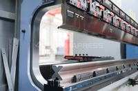 Offre Spéciale : Presse plieuse hydraulique CNC 4+1 axes DELEM DA53TX 125T4000mm pour tôles d'acier inoxydable, idéale pour la fabrication d'armoires