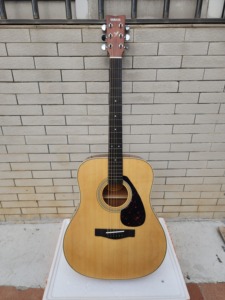 Remise à neuf de la <span class=keywords><strong>guitare</strong></span> <span class=keywords><strong>acoustique</strong></span> F370 <span class=keywords><strong>YAMAHA</strong></span> - Product Image 2