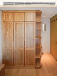 Muebles de dormitorio de lujo ligeros y personalizados, armario de esquina, guardarropa, almacenamiento de madera, diseño moderno, vestidor - Product Image 5