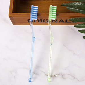 Cepillo <span class=keywords><strong>de</strong></span> <span class=keywords><strong>Dientes</strong></span> Desechable <span class=keywords><strong>de</strong></span> Nylon <span class=keywords><strong>Transparente</strong></span> con Cerdas Medianas, Empaquetado Individual, <span class=keywords><strong>Precio</strong></span> Económico <span class=keywords><strong>de</strong></span> Fábrica China - Product Image 4