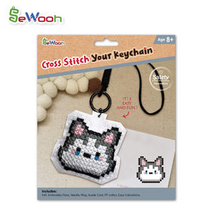 8 + enfants <span class=keywords><strong>bricolage</strong></span> <span class=keywords><strong>à</strong></span> la main en feutre de <span class=keywords><strong>laine</strong></span> point de croix porte-clés couture et tissage jouet pour adultes - Product Image 3