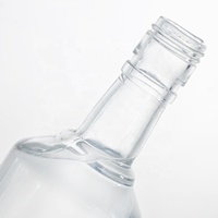 Bouteille en Verre Vide Oslo de 700 ml, Transparente, pour Spiritueux (Vodka, Gin, Rhum, Tequila, Whisky, Brandy) avec Bouchon