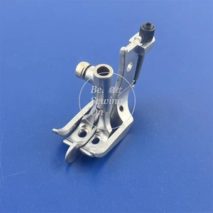 Pied de transport <span class=keywords><strong>double</strong></span> aiguille KP1246 avec guide central à ressort pour machines à coudre PFAFF 146, 1246, 1296 à pied de transport <span class=keywords><strong>double</strong></span> aiguille - Product Image 2