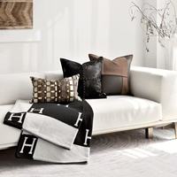Bantal Lempar Mewah Berkualitas Tinggi Gaya Italia untuk Kamar Model Hotel Villa, Warna Cokelat Vintage, Bahan Plush
