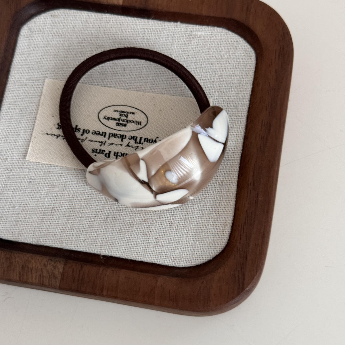 น้ำตาลอ่อน