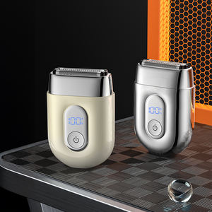 Rasoir électrique Fanke FK-707 à 3 lames oscillantes, étanche IPX6, charge rapide 1H, autonomie 80 min, affichage LED, verrouillage de voyage - Product Image 1