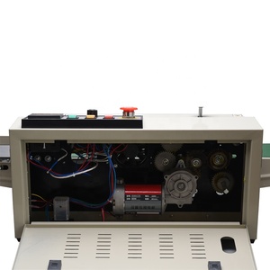 เครื่องซีลถุงขนมขบเคี้ยวแบบต่อเนื่องความเร็วสูง FR 770 (PK) พร้อมล้อวันที่และปุ่มหยุดฉุกเฉิน - Product Image 5